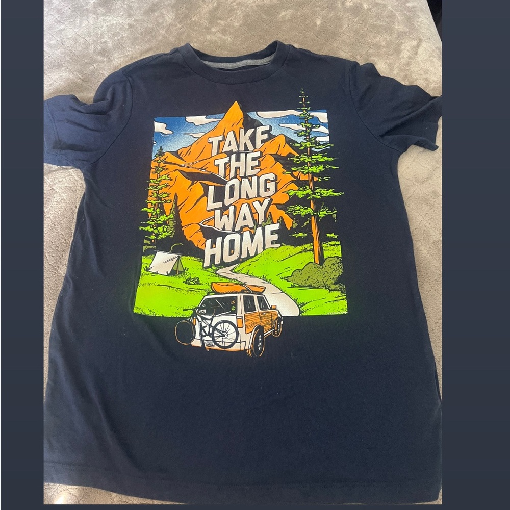 Boys Old Navy graphic tee